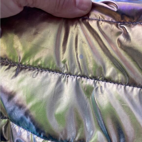 Large Metallic Puffer Tote Weekender w/ Decorative purple Straps - Picture 3 of 16